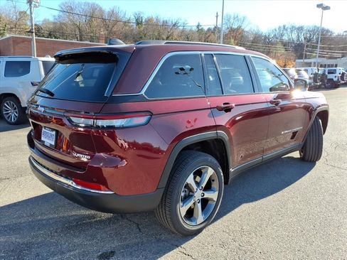 New 2025 Jeep Grand Cherokee Limited image 4