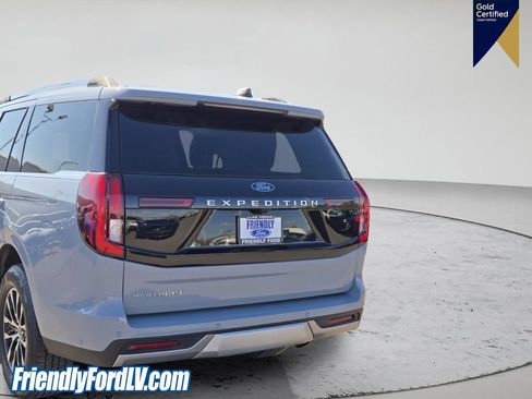 Certified 2025 Ford Expedition Platinum AWD/4WD image 5