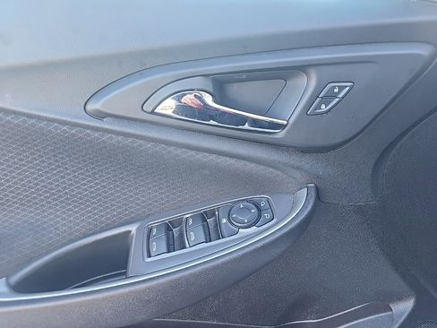 Used 2025 Chevrolet Malibu LT image 12