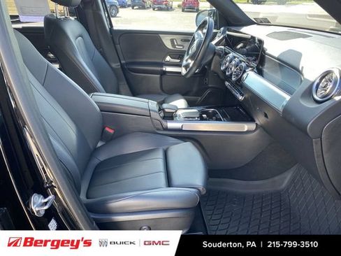 Used 2023 Mercedes-Benz GLB 250 4MATIC image 32