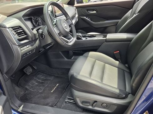 Used 2023 Nissan Rogue SV w/ SV Premium B Package FWD image 15
