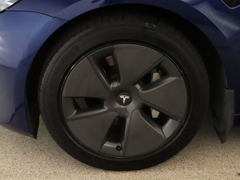 Used 2021 Tesla Model 3 Standard Range Plus RWD image 34