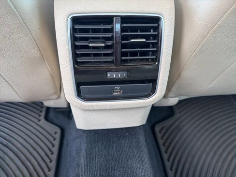 Used 2018 Volkswagen Passat 2.0T SE image 24