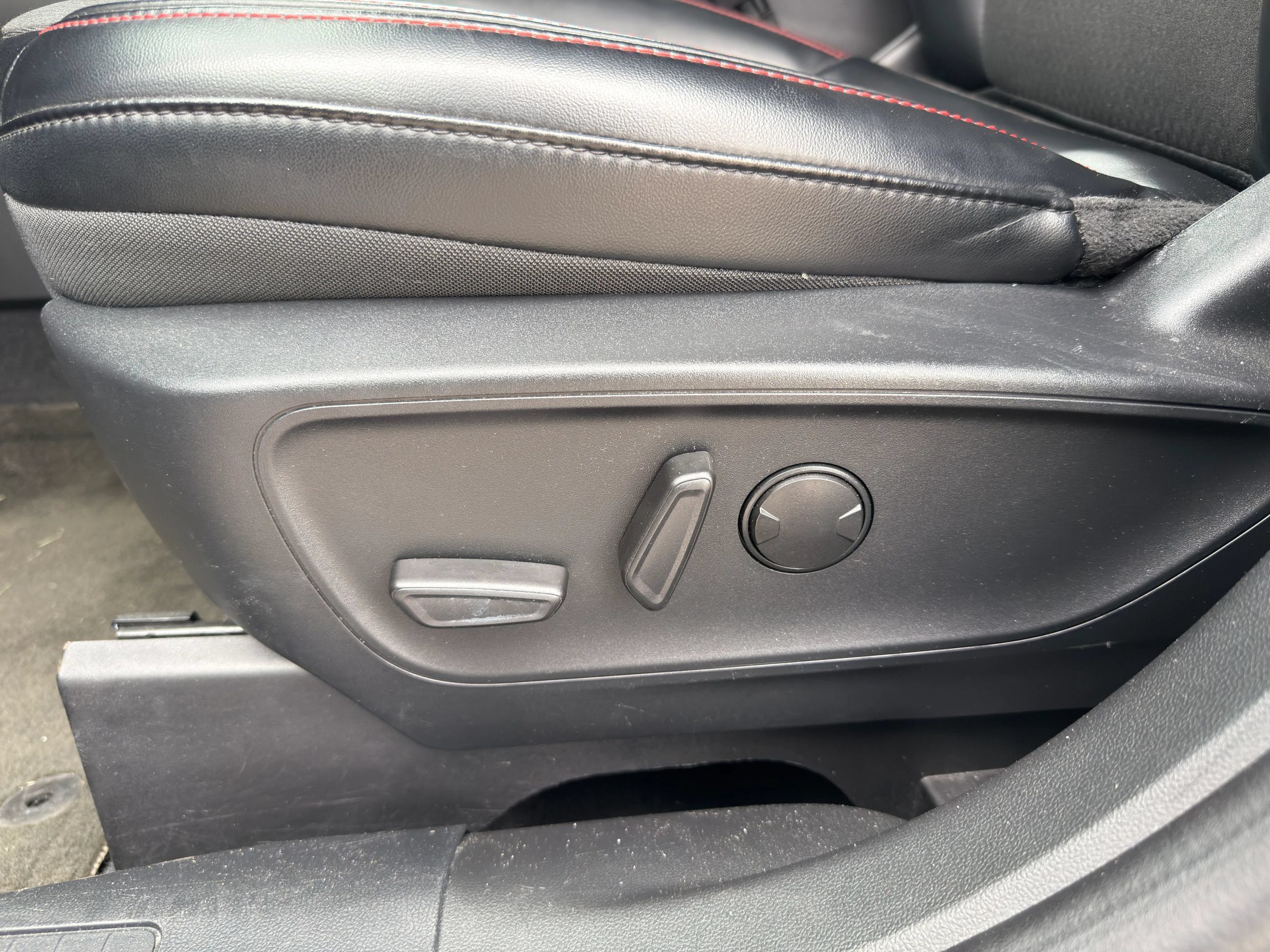 Used 2024 Ford Escape ST-Line AWD/4WD image 21