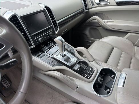 Used 2011 Porsche Cayenne S AWD/4WD image 15