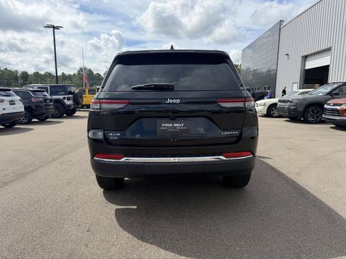 Certified 2023 Jeep Grand Cherokee Limited w/ Trailer Tow Package AWD/4WD image 5