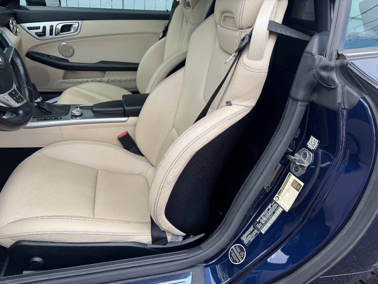 Used 2014 Mercedes-Benz SLK 250 w/ Premium Package image 6