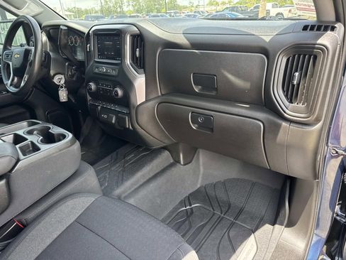 Used 2022 Chevrolet Silverado 1500 Custom w/ Safety Confidence Package AWD/4WD image 10