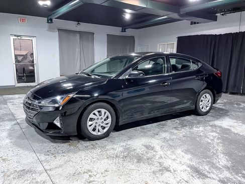 Used 2019 Hyundai Elantra SE w/ Cargo Package image 4