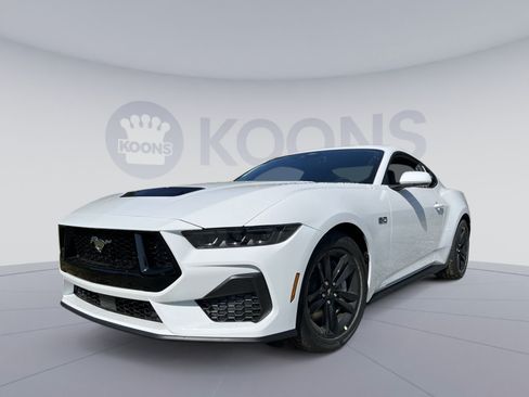 New 2026 Ford Mustang GT RWD image 1