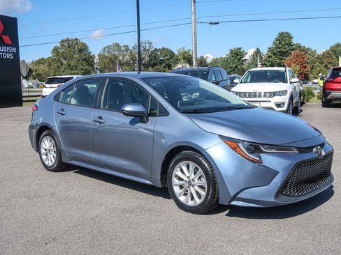 Used 2020 Toyota Corolla LE w/ LE Premium Package image 1