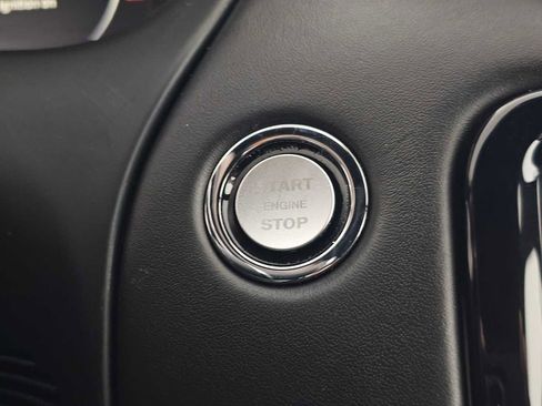 Used 2019 Jaguar XJ L Portfolio image 29