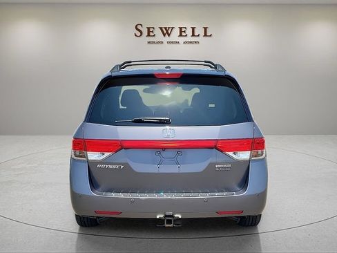 Used 2016 Honda Odyssey Touring Elite image 4