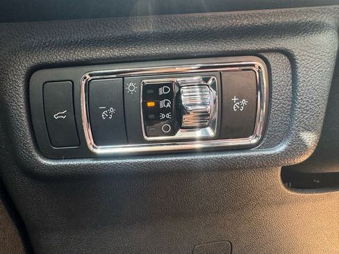 New 2025 Lincoln Corsair Reserve w/ Equipment Group 202A image 26