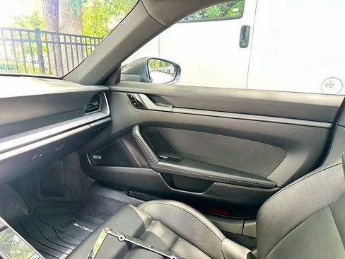 Used 2020 Porsche 911 Carrera RWD image 25