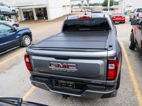Used 2023 GMC Canyon AT4 w/ AT4 Premium Package AWD/4WD image 9