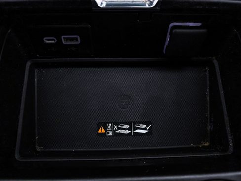 Used 2022 GMC Yukon XL Denali w/ Denali Ultimate Package image 32