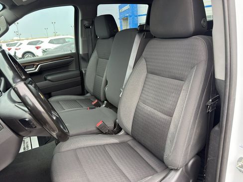 Used 2023 Chevrolet Silverado 1500 LT AWD/4WD image 19