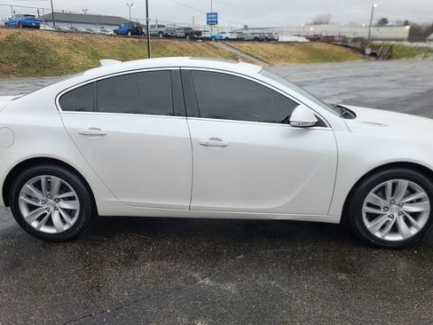 Used 2017 Buick Regal Premium w/ Driver Confidence Package #1 image 14