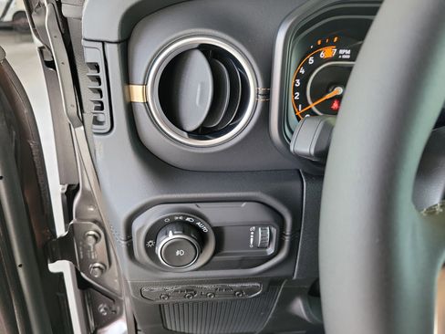 New 2026 Jeep Wrangler Sahara AWD/4WD image 18