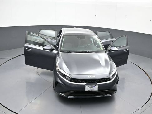 Certified 2024 Kia Forte LXS FWD image 44