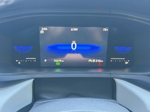 Used 2022 Volkswagen Taos SE FWD image 19