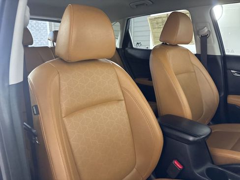 Used 2024 Kia Seltos EX image 25