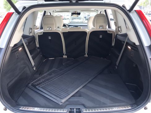 Used 2019 Volvo XC90 T6 Momentum w/ Protection Package Premier AWD/4WD image 35