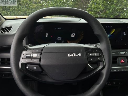 Used 2025 Kia K4 FWD image 27