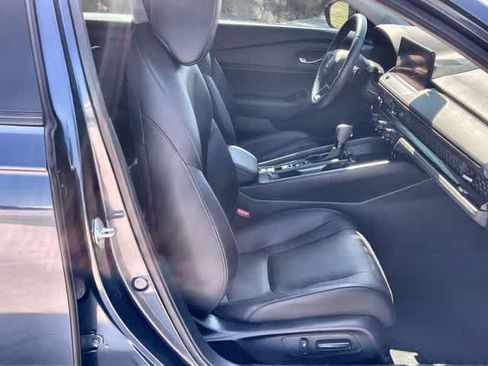 Used 2023 Honda Accord EX-L image 12