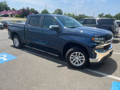 Certified 2021 Chevrolet Silverado 1500 LT w/ Bed Protection Package AWD/4WD image 4