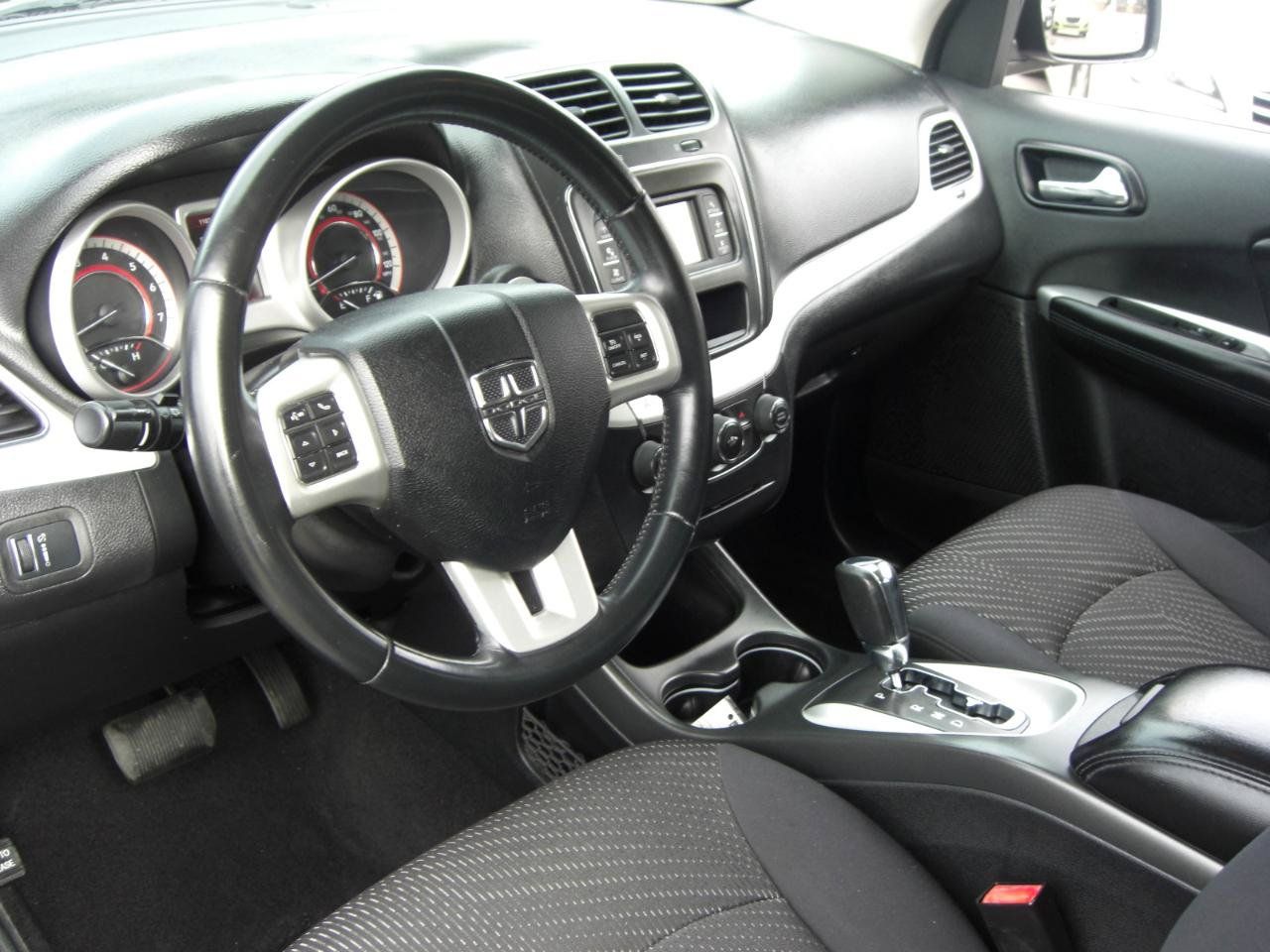 Used 2015 Dodge Journey American Value Package w/ Flexible Seating Group FWD image 6