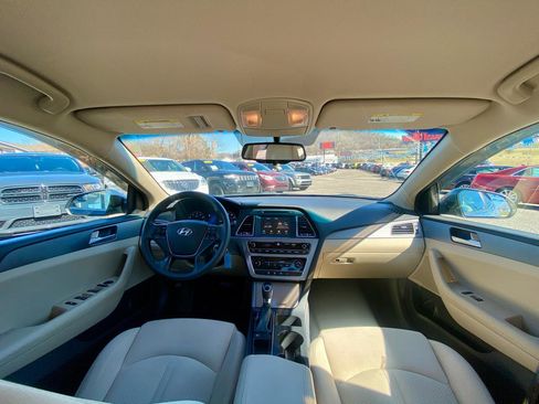 Used 2017 Hyundai Sonata SE image 11