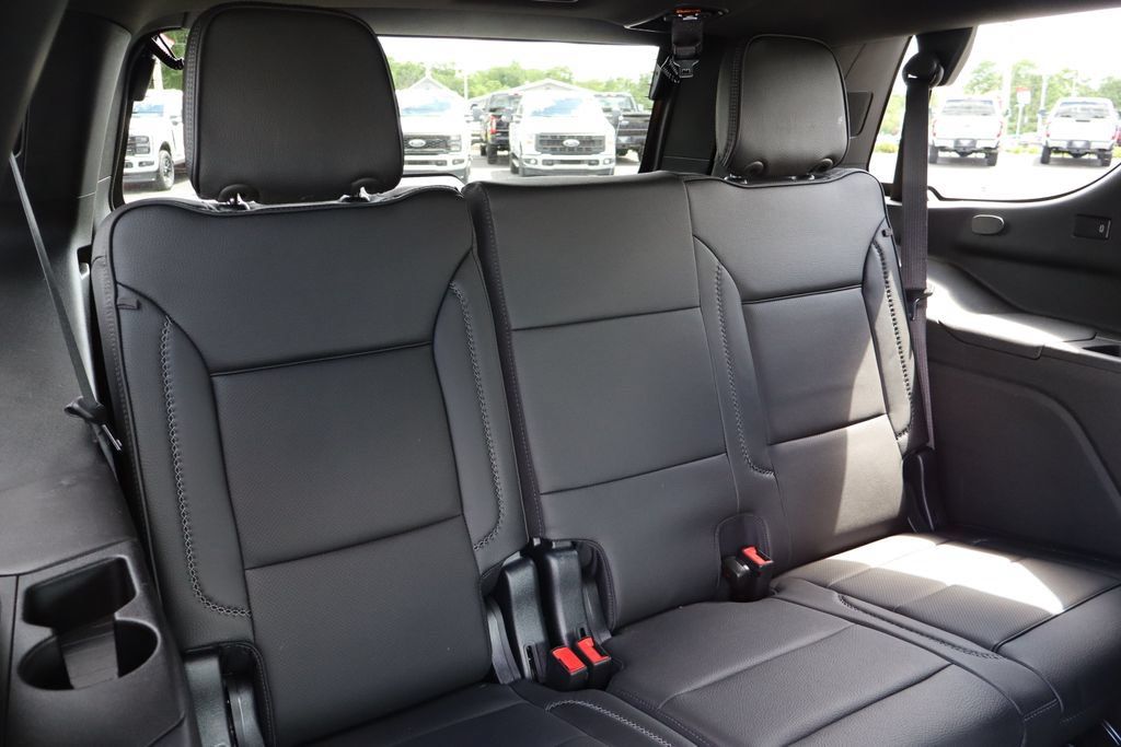 Used 2023 GMC Yukon Denali AWD/4WD image 36