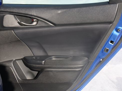 Used 2018 Honda Civic Sport image 15