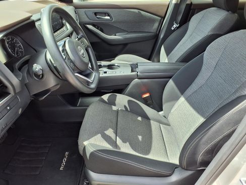 Used 2023 Nissan Rogue SV FWD image 14