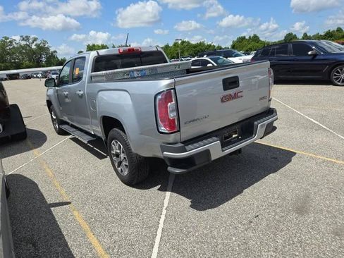 Used 2017 GMC Canyon SLE w/ All Terrain Package AWD/4WD image 3
