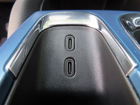 New 2026 Chevrolet Equinox EV LT w/ Convenience Package II image 12