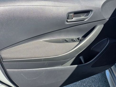 Used 2022 Toyota Corolla LE FWD image 8