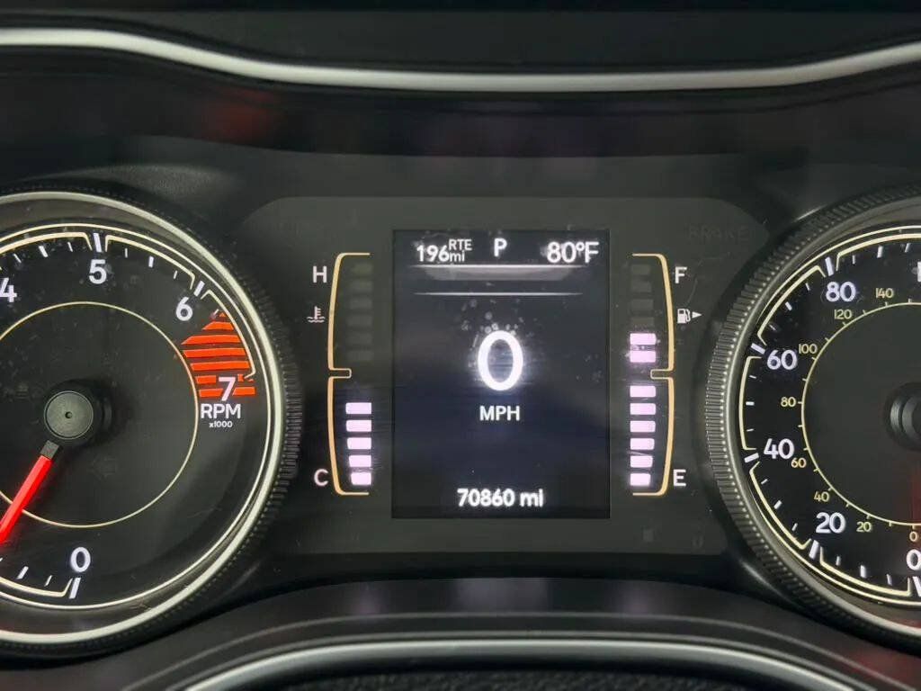 Used 2019 Jeep Cherokee Latitude w/ Popular Appearance Group FWD image 15