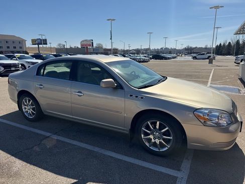 Used 2008 Buick Lucerne CXL w/ Luxury Package image 2