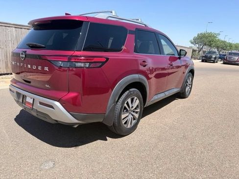 Used 2023 Nissan Pathfinder SL FWD image 6