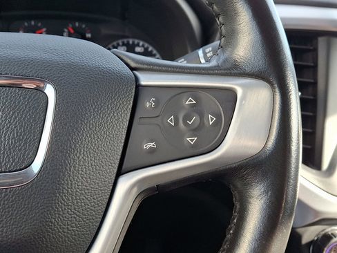 Used 2019 GMC Acadia SLE image 20