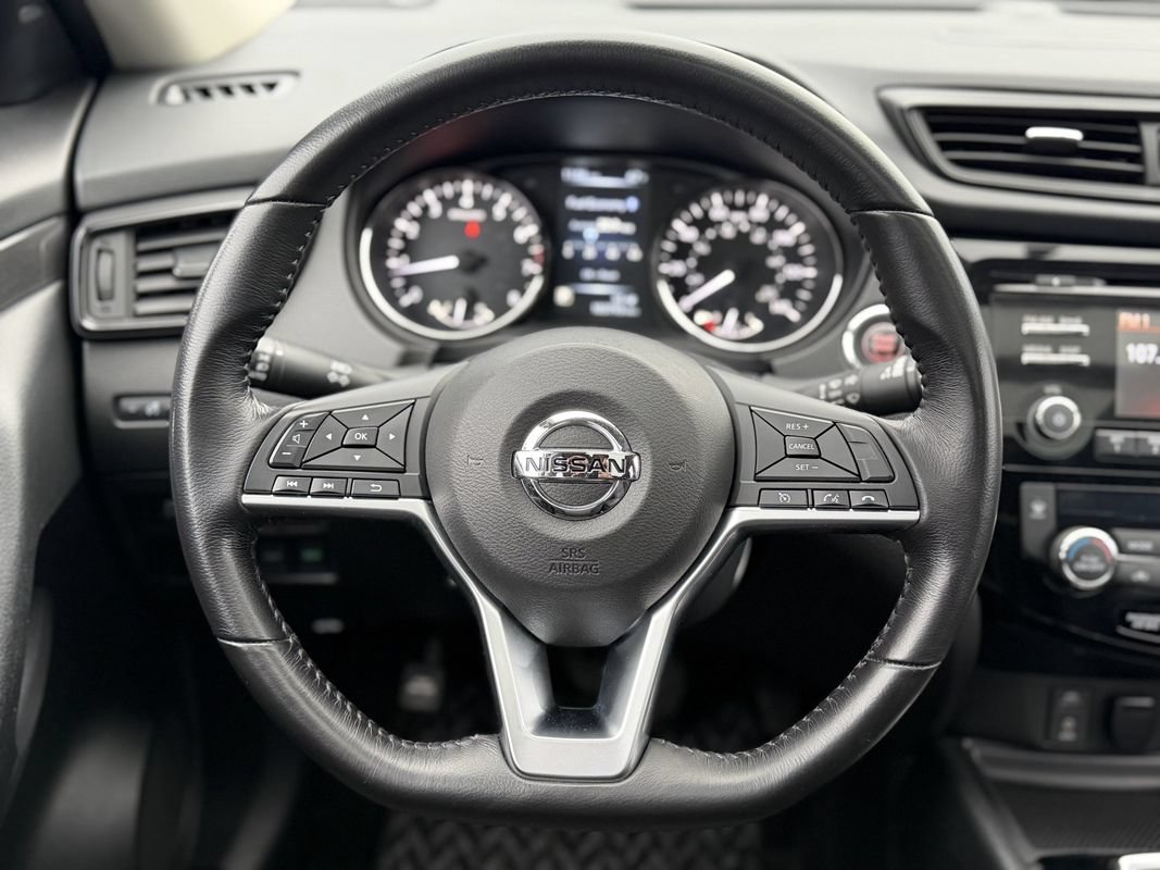Used 2017 Nissan Rogue SV AWD/4WD image 20