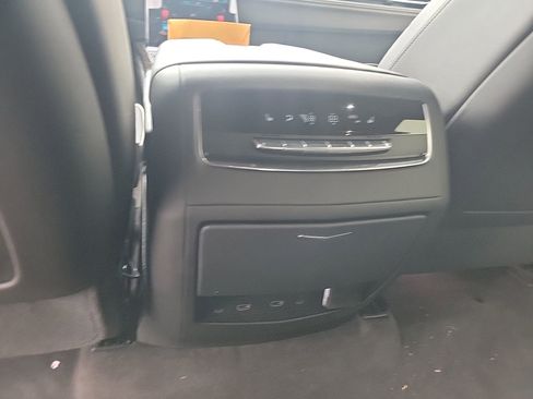 Used 2025 Cadillac Escalade Premium Luxury image 22