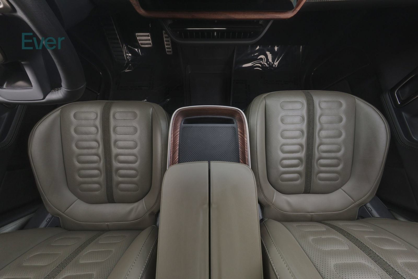 Used 2023 Rivian R1T Adventure Dual AWD/4WD image 28