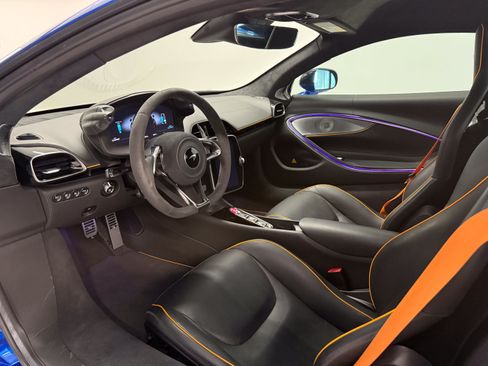 Used 2024 McLaren Artura RWD image 13