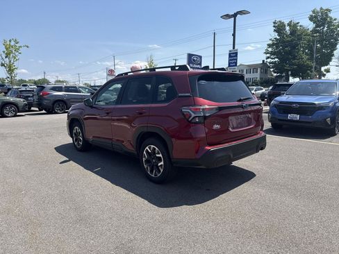 Used 2025 Subaru Forester Premium AWD/4WD image 5
