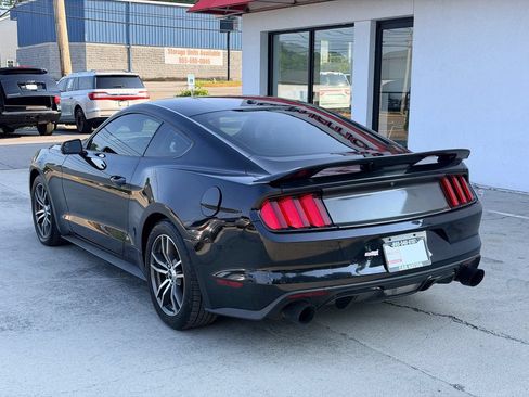 Used 2016 Ford Mustang Premium RWD image 4