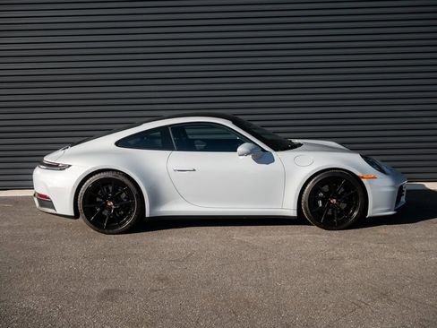Certified 2026 Porsche 911 Carrera image 24